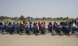 Autonomiser les adolescentes du Niger pour qu’elles reprennent…